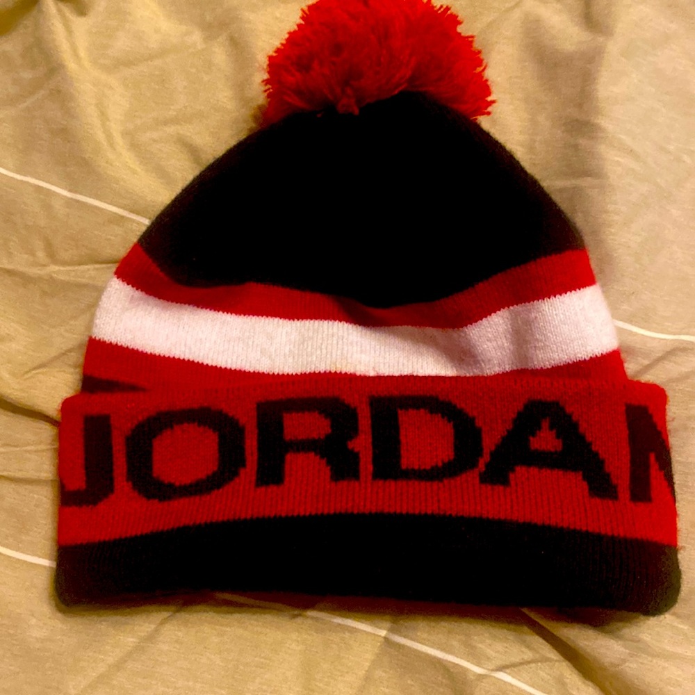 Jordan beanie Red/ / white/black youth size